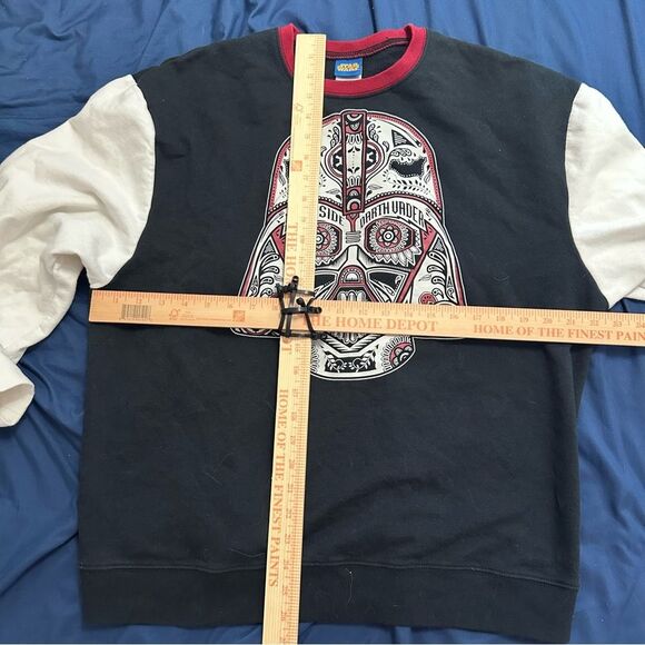 Star Wars Men’s Darth Vader Red and Black Sweatshirt - Picture 6 of 6